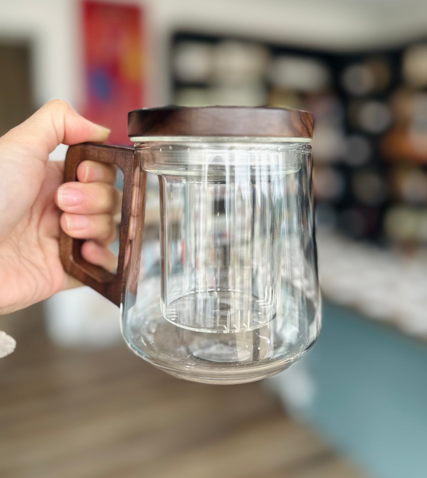 TEA GLASS WITH STRAINER